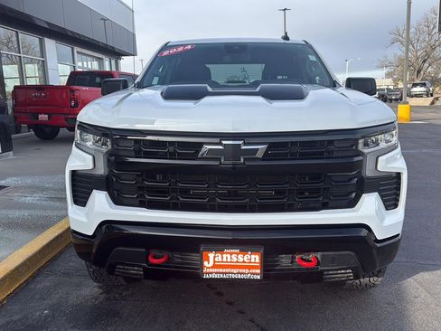 Used 2024 Chevrolet Silverado 1500 LT Trail Boss w/ Protection Package image 9