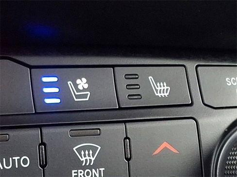 Used 2024 Dodge Durango GT image 25