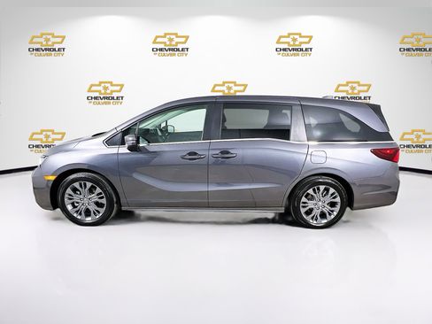 Used 2025 Honda Odyssey Touring image 4