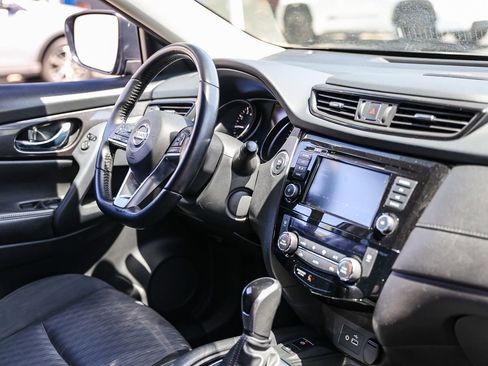 Used 2019 Nissan Rogue SV w/ Sun & Sound Touring Package FWD image 20