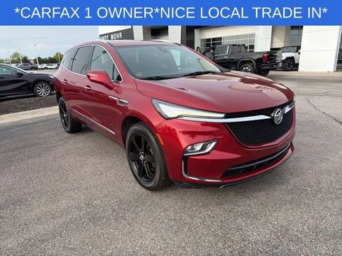 Used 2023 Buick Enclave Essence w/ Sport Touring Edition FWD image 3