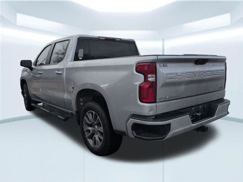 Used 2021 Chevrolet Silverado 1500 RST image 2