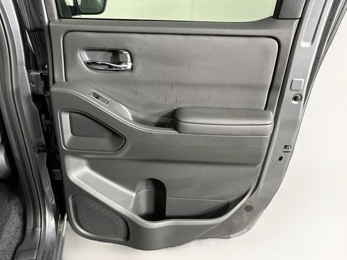 Used 2024 Nissan Frontier SV w/ SV Convenience Package image 29