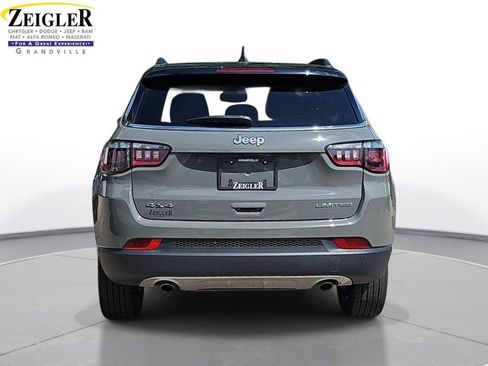 Used 2023 Jeep Compass Limited AWD/4WD image 6