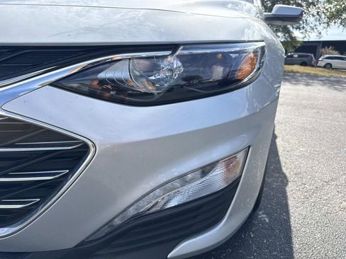 Used 2022 Chevrolet Malibu LT FWD image 9