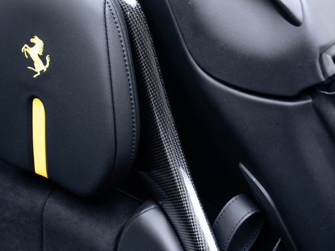 Used 2024 Ferrari SF90 Spider image 45