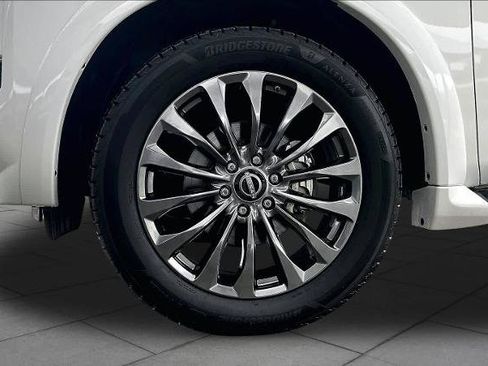 Certified 2023 Nissan Armada Platinum w/ Captain's Chairs Package RWD image 11