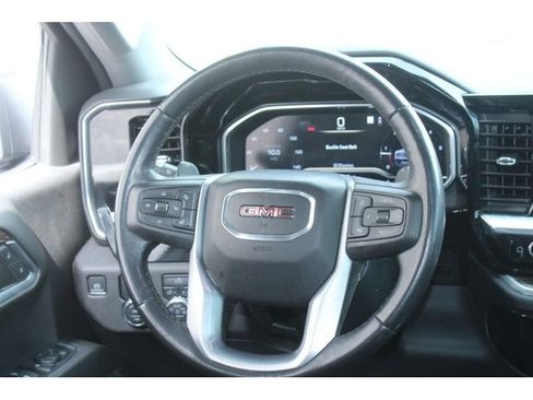 Used 2022 GMC Sierra 1500 Elevation image 16