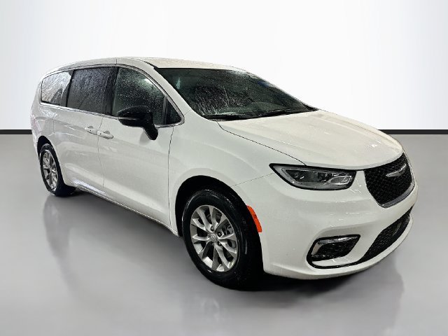 New 2026 Chrysler Pacifica Select AWD/4WD image 2