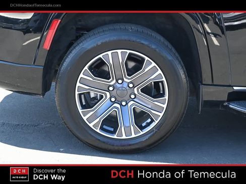 Used 2024 Jeep Wagoneer L Series II image 24