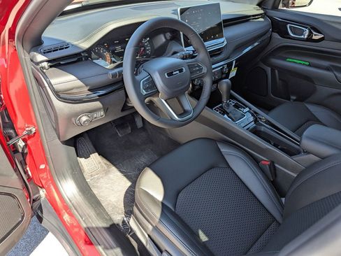 New 2026 Jeep Compass Latitude AWD/4WD image 11