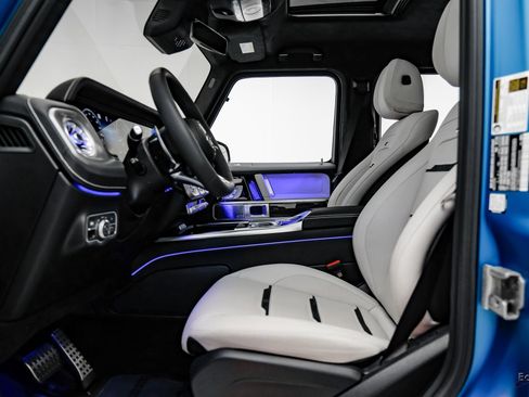 Used 2025 Mercedes-Benz G 63 AMG 4MATIC image 36