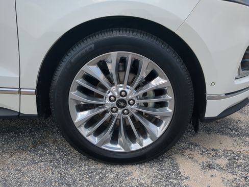 Certified 2020 Ford Edge Titanium w/ Equipment Group 301A FWD image 9