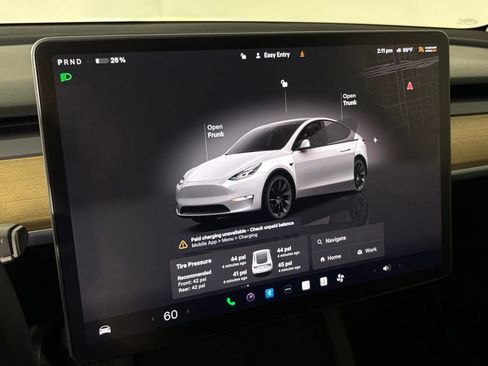 Used 2024 Tesla Model Y Long Range AWD/4WD image 21