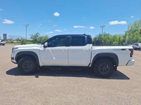 Used 2025 Nissan Frontier PRO-4X w/ Tow Package AWD/4WD image 4