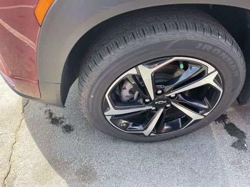 Used 2023 Chevrolet TrailBlazer RS w/ Sun and Liftgate Package image 28