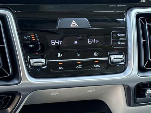 Used 2023 Kia Sorento S w/ Panoramic Sunroof Package AWD/4WD image 22