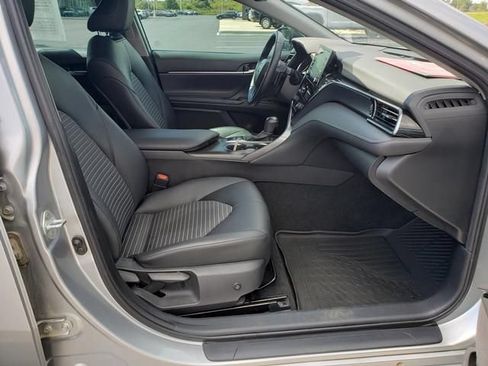 Used 2022 Toyota Camry SE w/ Convenience Package FWD image 15