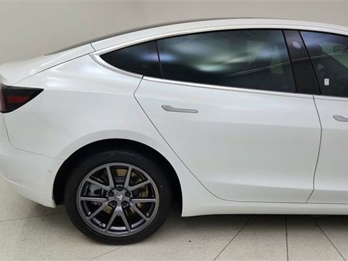 Used 2020 Tesla Model 3 Standard Range Plus image 12