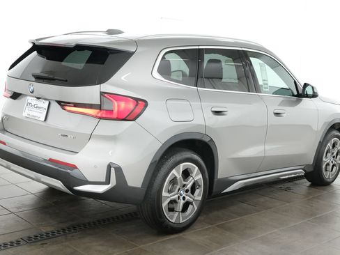 Used 2025 BMW X1 xDrive28i w/ Convenience Package AWD/4WD image 5