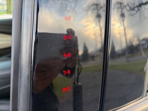 Used 2019 Ford Escape SEL image 11