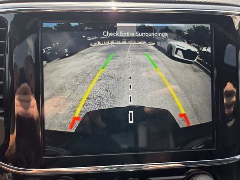 Used 2019 Jeep Grand Cherokee Altitude AWD/4WD image 24