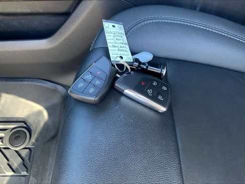 Used 2025 Chevrolet Silverado 1500 LT Trail Boss w/ Dark Appearance Package image 15