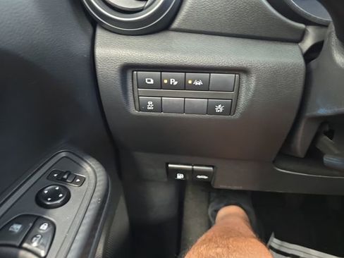 Used 2024 Nissan Versa S FWD image 19