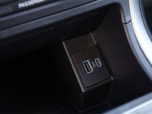 Certified 2024 Ford Edge SEL image 18