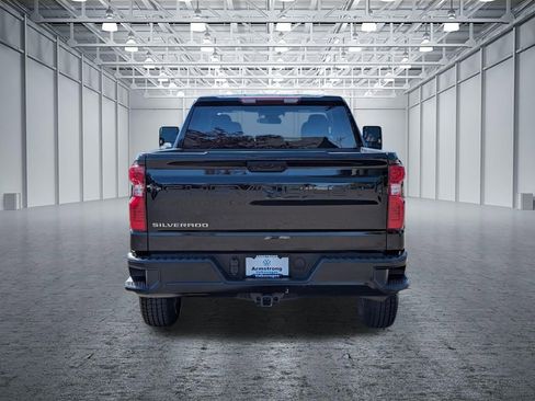 Used 2022 Chevrolet Silverado 1500 W/T w/ WT Value Package AWD/4WD image 4