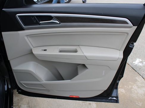 Used 2019 Volkswagen Atlas SEL image 28