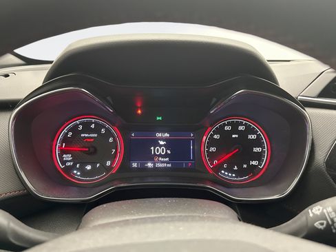 Used 2023 Chevrolet TrailBlazer RS w/ Sun and Liftgate Package FWD image 9