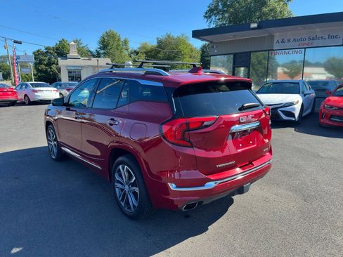 Used 2019 GMC Terrain Denali w/ Advanced Safety Package AWD/4WD image 4