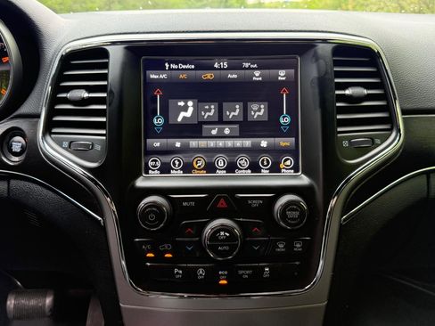 Used 2018 Jeep Grand Cherokee Limited AWD/4WD image 21