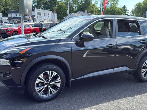 Certified 2023 Nissan Rogue SV AWD/4WD image 3