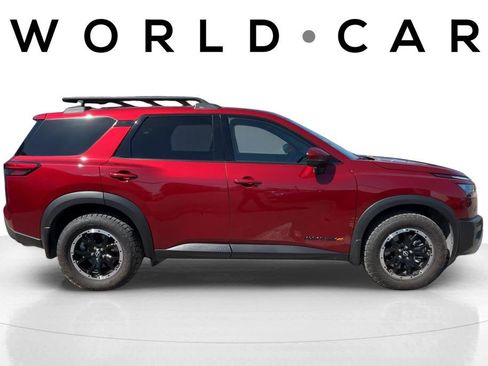 Used 2025 Nissan Pathfinder Rock Creek image 2
