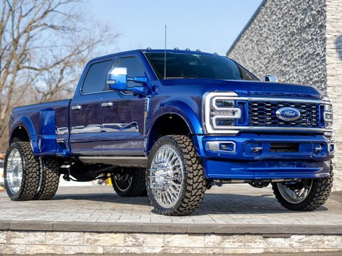 Used 2026 Ford F450 Platinum w/ Platinum Plus Package image 2