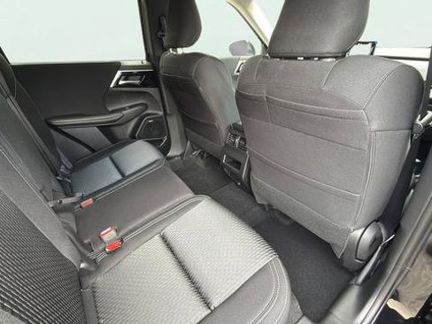 New 2026 Mitsubishi Outlander ES image 24