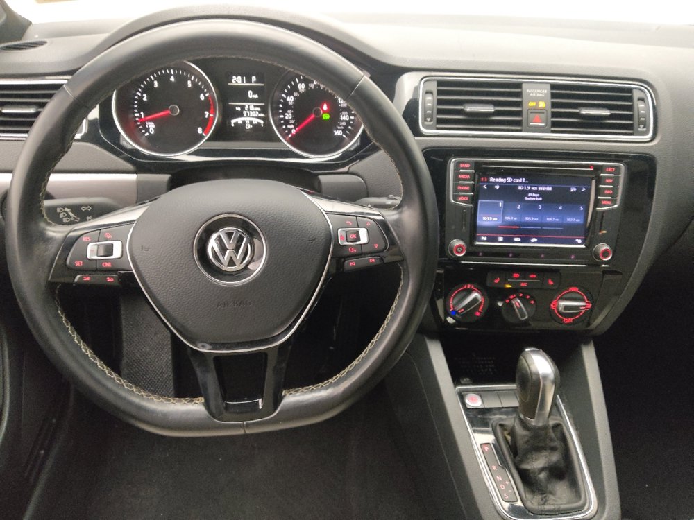 Used 2016 Volkswagen Jetta Sport FWD image 22