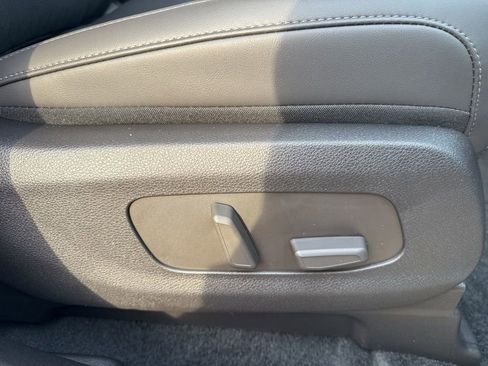 New 2026 Kia Carnival EX FWD image 19
