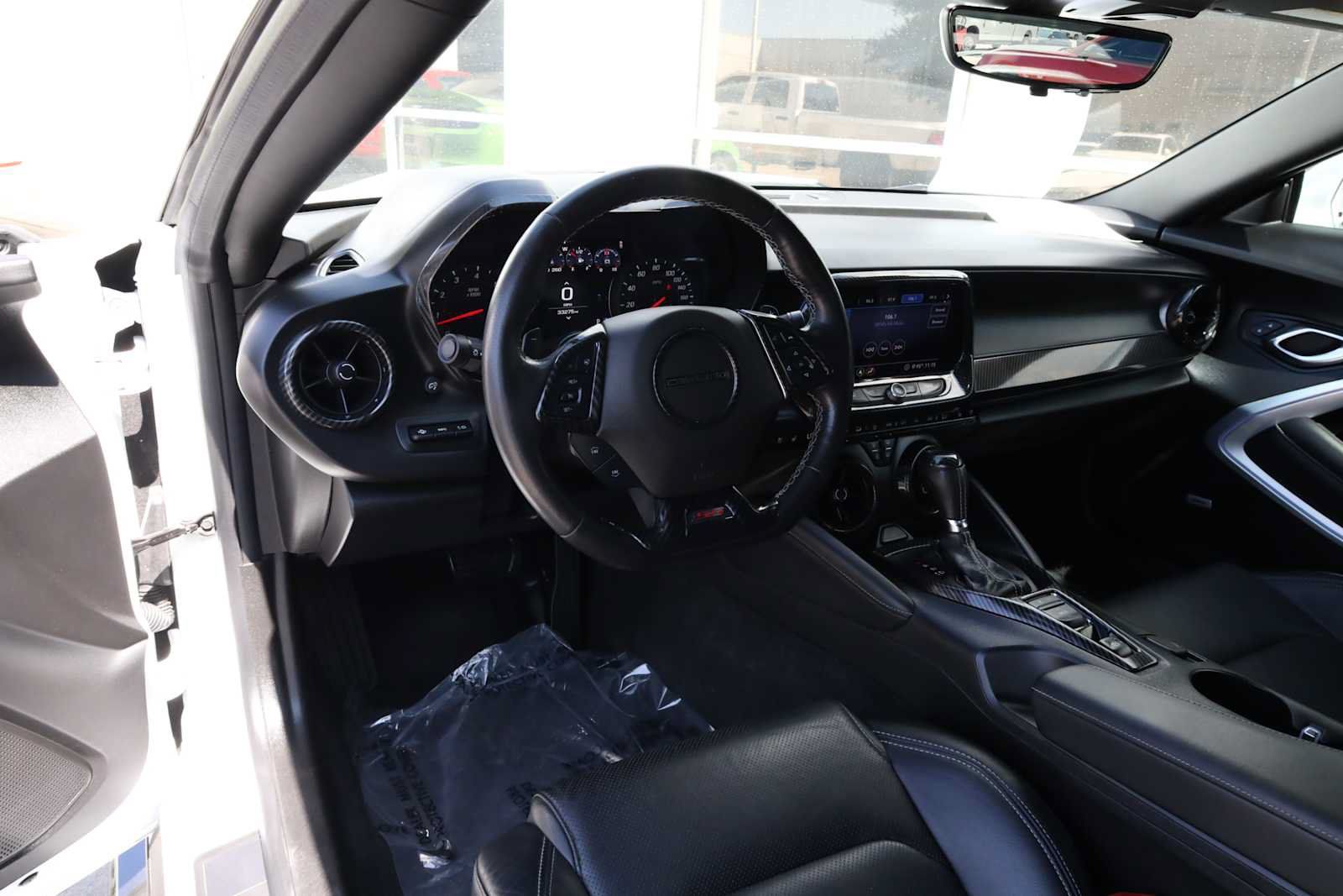 Used 2020 Chevrolet Camaro SS RWD image 3