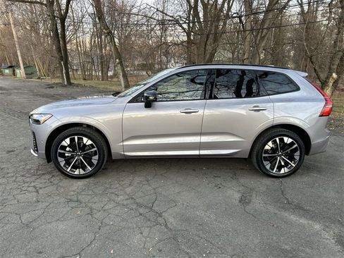 New 2026 Volvo XC60 B5 Plus w/ Protection Package Premier image 5