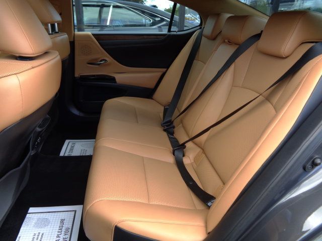 Used 2022 Lexus ES 350 w/ Premium Package FWD image 16