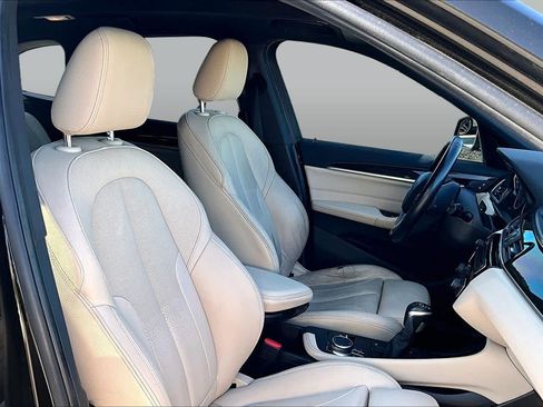 Used 2018 BMW X1 xDrive28i AWD/4WD image 8