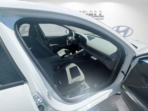 New 2026 Hyundai Elantra Sport FWD image 20