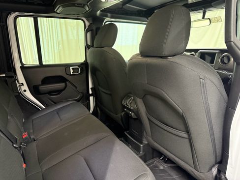 Used 2023 Jeep Wrangler Unlimited w/ Convenience Group AWD/4WD image 20