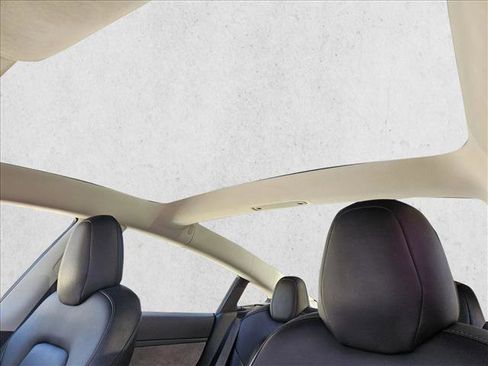 Used 2019 Tesla Model 3 Long Range image 10