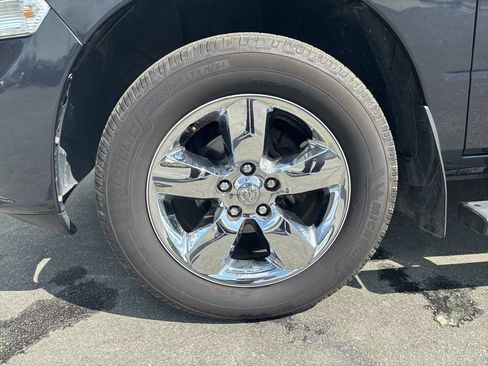Used 2019 RAM 1500 Express w/ Express Value Package AWD/4WD image 12