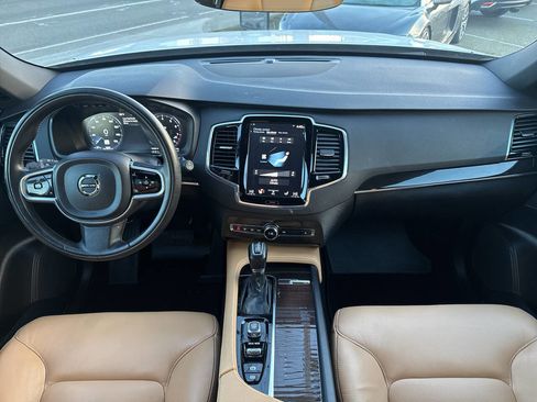 Used 2018 Volvo XC90 T6 Momentum w/ Convenience Package image 26