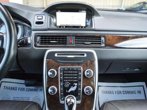 Used 2016 Volvo XC70 T5 Premier w/ Proximity Package FWD image 15